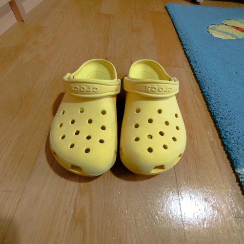 Crocs unisex shoes used, sizes 37-38, yellow