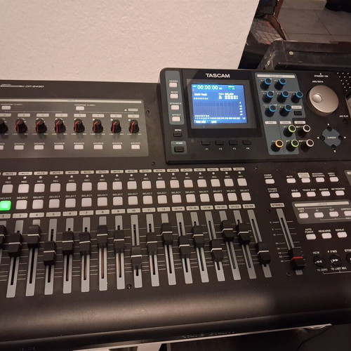 Tascam DP 24 Mixing and Recording Console like new