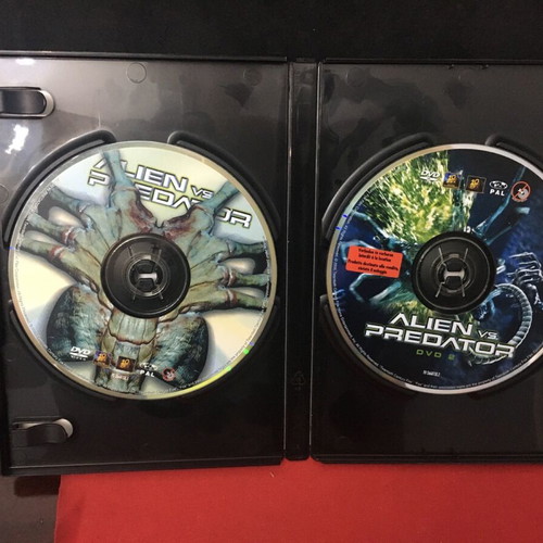 Alien vs Predator Two Disk Extreme Edition DVD used with subtitles