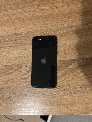 IPhone SE 2020 като нов, 64GB, черен, с зарядно