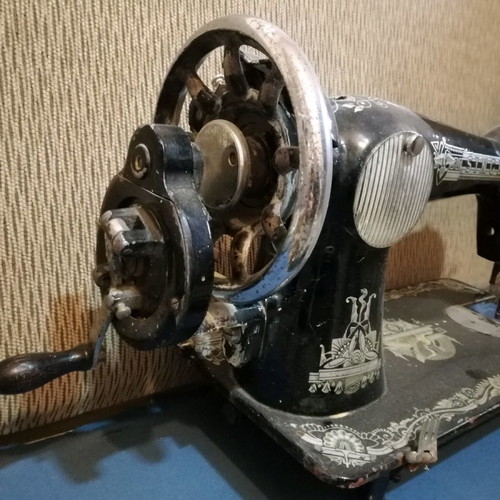 Singer antique sewing machine used