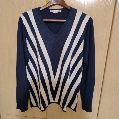 Blouse blue with white stripes like new, size M