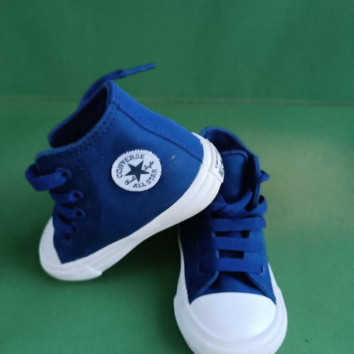 All Star Converse baby boots size 21 new