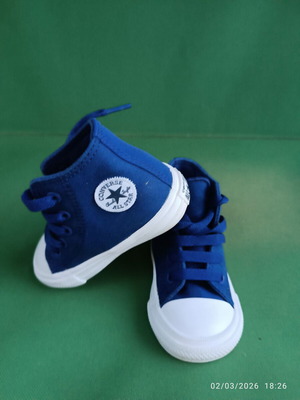 All Star Converse baby boots size 21 new