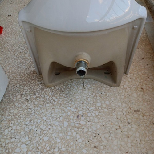 Bathroom sink used, 49.5×55.5×15 cm