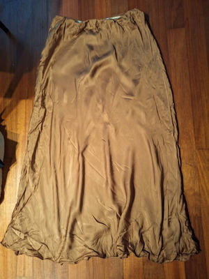 Celestino satin skirt like new in very good condition