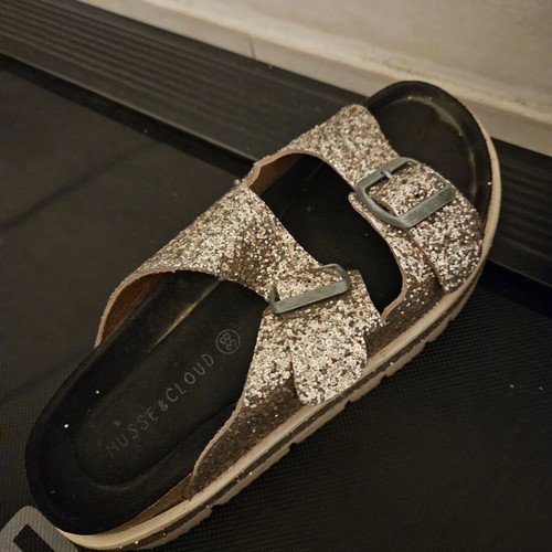 Musse Cloud slippers used, purple and silver, size 38
