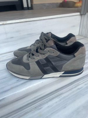 Hogan Sneakers νούμερο 44 Γκρι καστόρι σε άριστη κατάσταση με κουτί