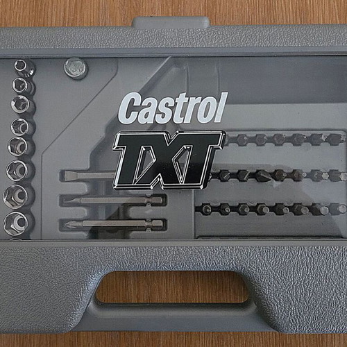 Adapters of various sizes for sockets and 32 FORCE bits like new