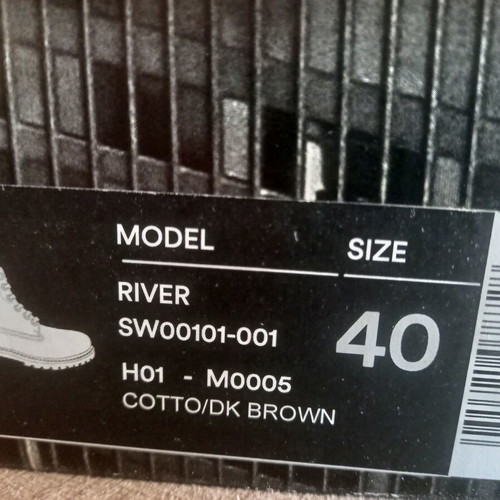Lumberjack women's ankle boots size 40 beige like new