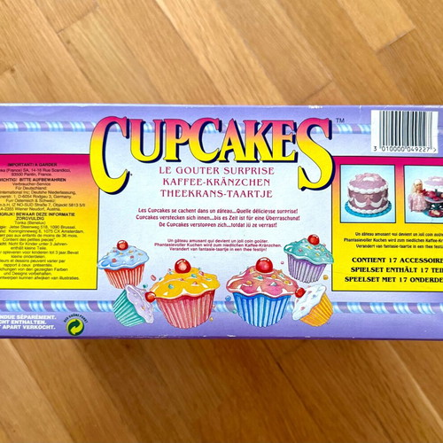 Vintage Cupcakes Tea Party Cake playset like new