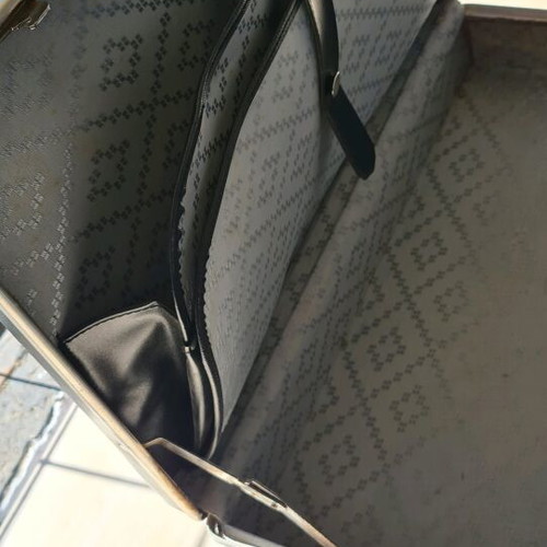 Briefcase for mechanical and electrical engineer used