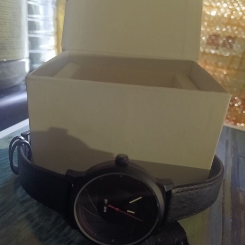 Weide men's watch like new, waterproof, black leather strap