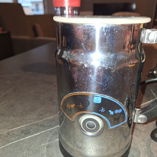 Nespresso espresso machine and milk frother like new