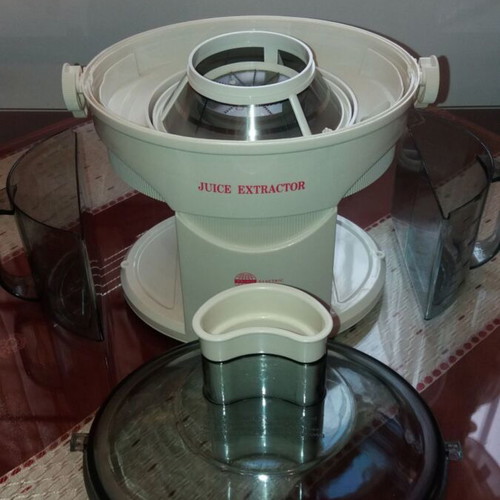 Juice extractor like new, used twice