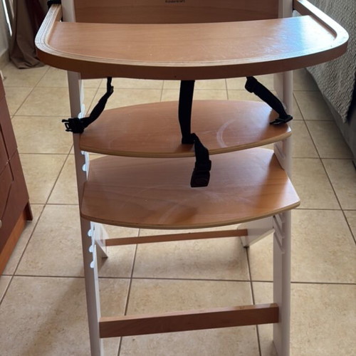 Kinderkraft wooden highchair like new, white accents