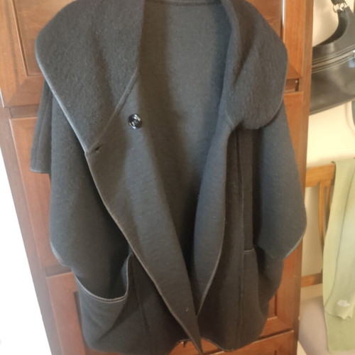 Black women's Edited cape coat like new L/XL