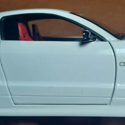 Ford Mustang GT 2005 metal toy car used, 1:24 scale with upgrades