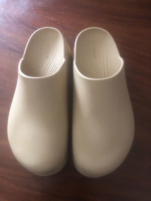 Crocs πλατφόρμα γυναικεία μεταχειρισμένα, μπεζ, νούμερο 39.5
