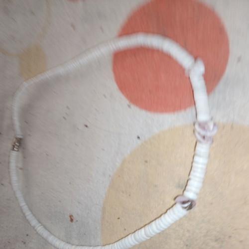 Coral Pendant Necklace like new, white