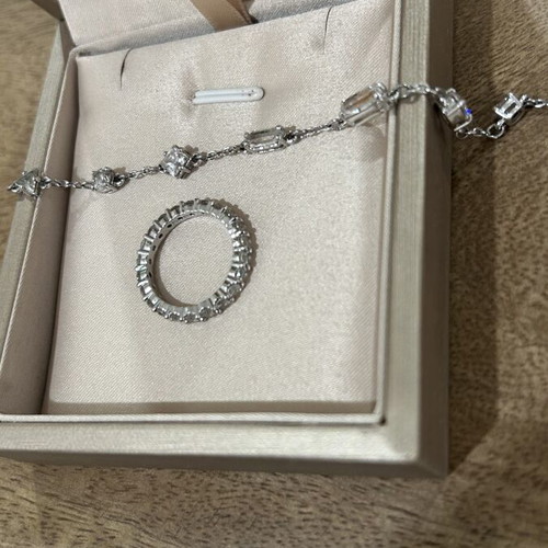 Swarovski jewelry set with bracelet and Matrix Baguette Cut ring like new, silver