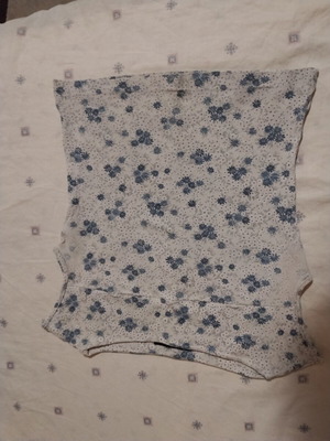 Floral sleeveless top with boatneck neckline used, Thesis, gray and blue