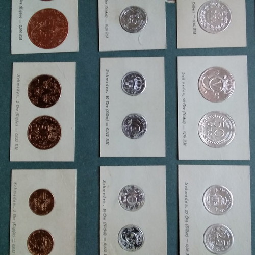 Collectible coins used, album with 19 cards, about 500 pieces