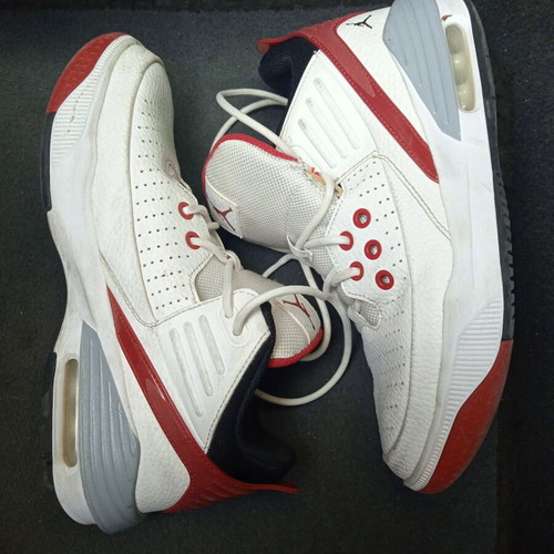 Αθλητικά παπούτσια Nike Air νούμερο 38 σαν καινούργια, άσπρα και κόκκινα
