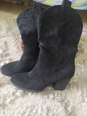 3/4 boots new black suede with embroidery size 37 Just Greece