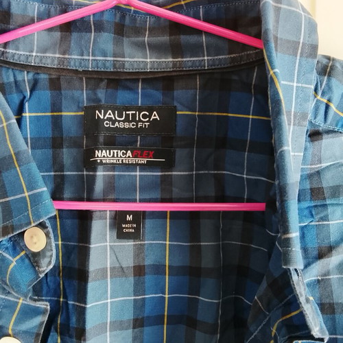 Nautica classic fit men's shirt size M like new, blue checkered