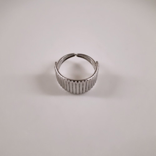 Chevalier steel adjustable ring silver, like new
