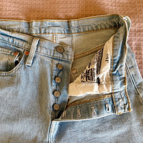 Levi’s 501 classic straight blue jeans, size W28 L32