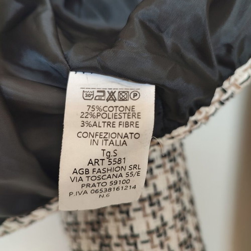 Women's short cotton jacket, black and beige pattern