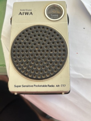 Aiwa AR-777 solid state radio used, not working