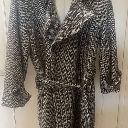 Women's herringbone coat GF FERRE like new with belt, size L