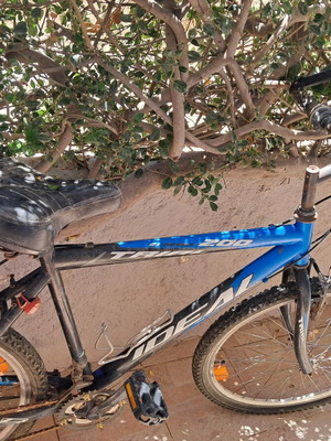 Ideal MTB mountain bike used, front suspension, metal frame