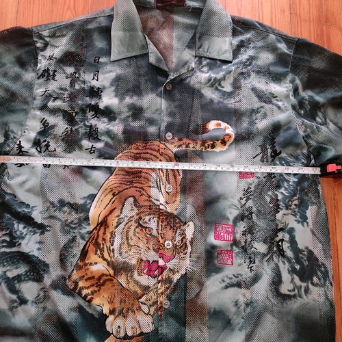 Tiger mesh button-up shirt used, unisex, size XL