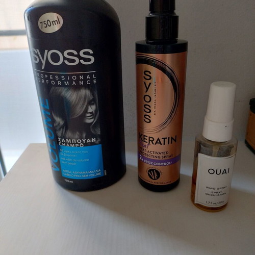 Syoss shampoo, Keratin spray and Ouai wave spray used set