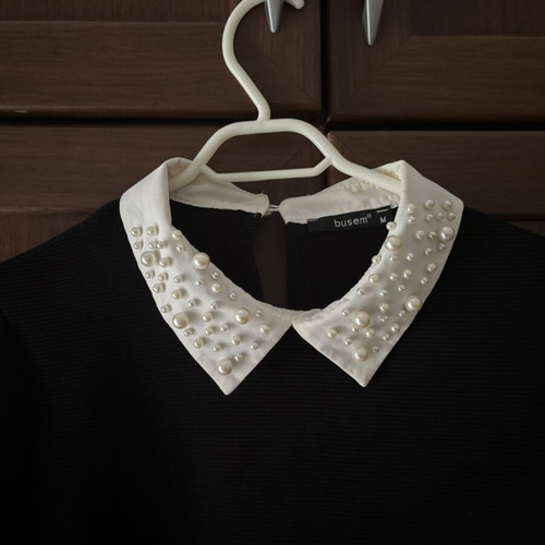 Black short dress with pearl collar like new, size M