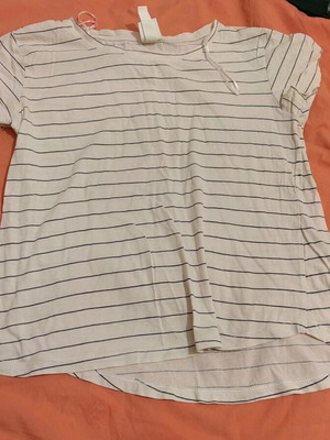 Γυναικεία κοντομάνικη μπλούζα H&M σαν καινούργια, oversize, XS και S, μαύρο και μπεζ