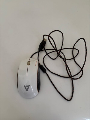 Gaming mouse wired USB used, ergonomic design
