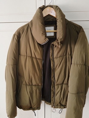 Puffer jacket khaki Pull & Bear like new, size S