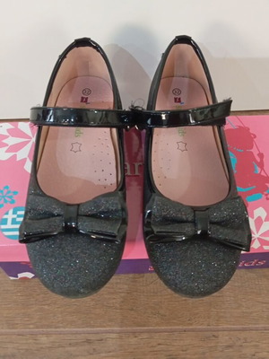 Smart Kids black ballerina shoes size 32 with rhinestones