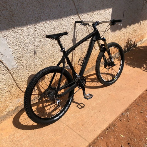 Mountain bike used, disc brakes, black