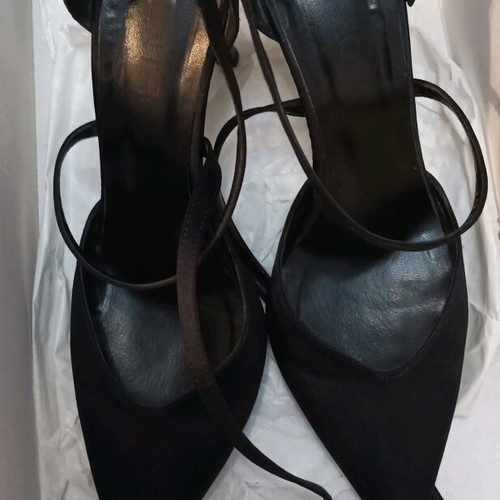Women's satin high-heeled shoes size 37 used with strap