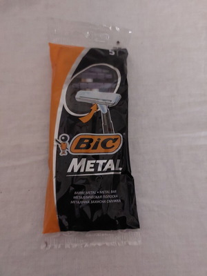 Bic disposable razor pack of 5, new