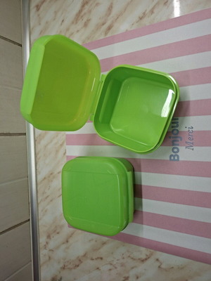 Sinié 450ml like new, set of 2 containers for dry food