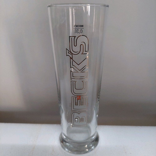 Becks collectible pint beer glass 330ml like new