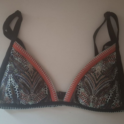 Women's Secret Bikini Top Med, like new, multicolor