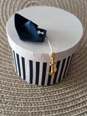 Small box used with nautical design